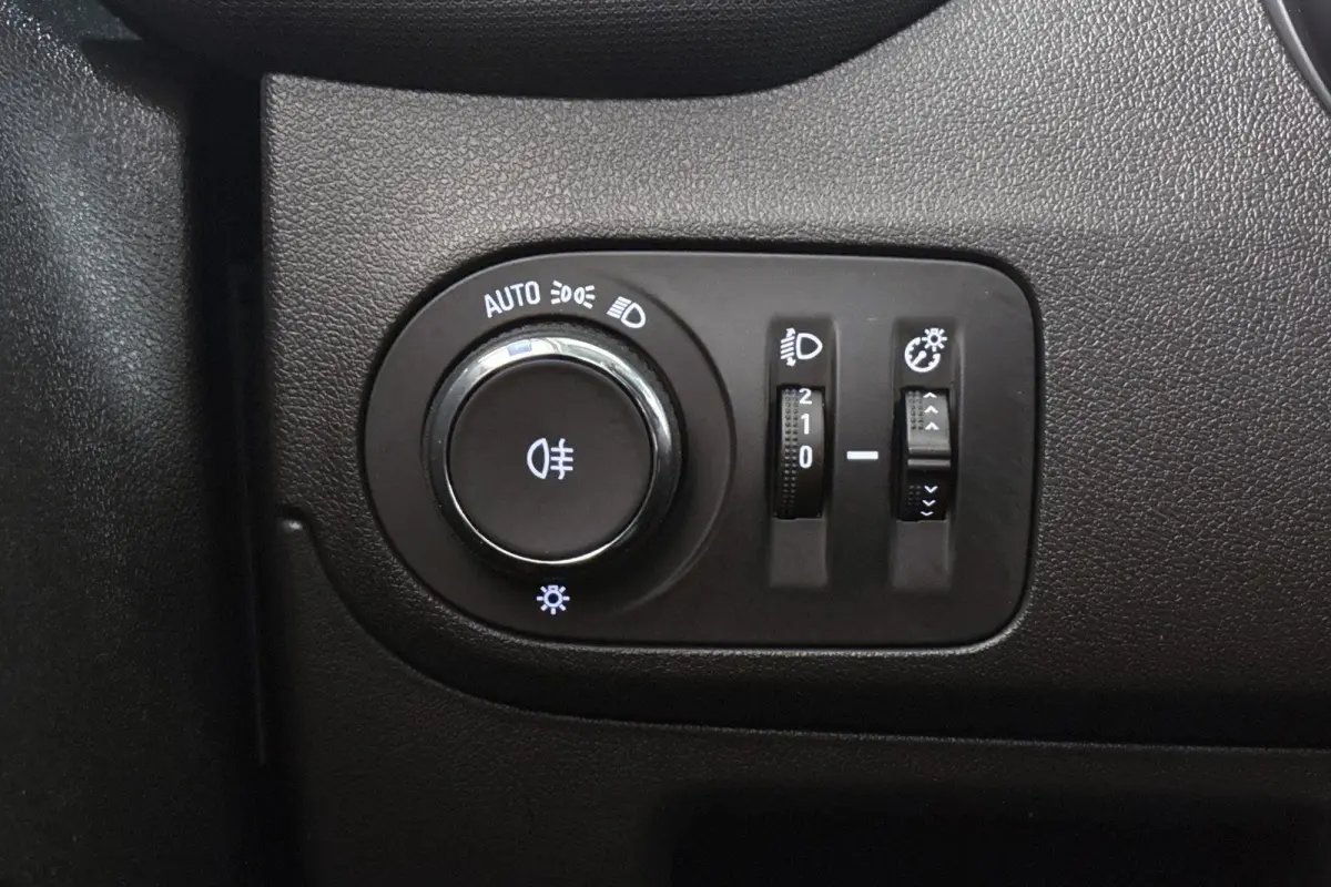 1.2 Turbo Elegance Camera Keyless LED Apple CarPlay