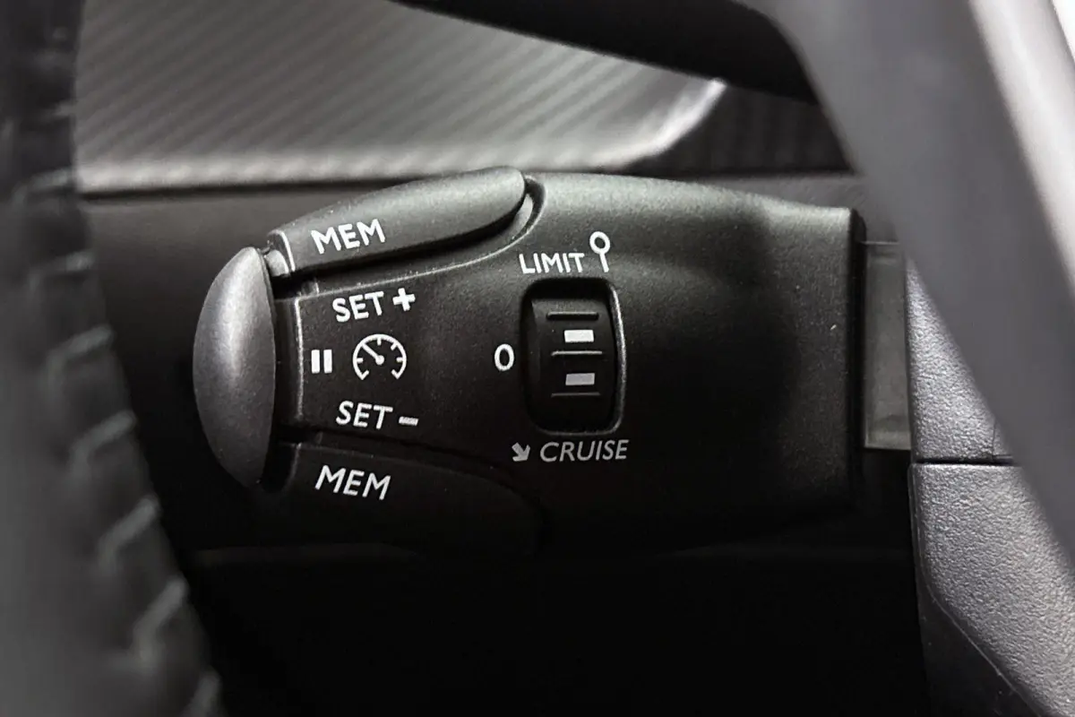 1.2 PureTech 75 Active Navigatie Apple CarPlay