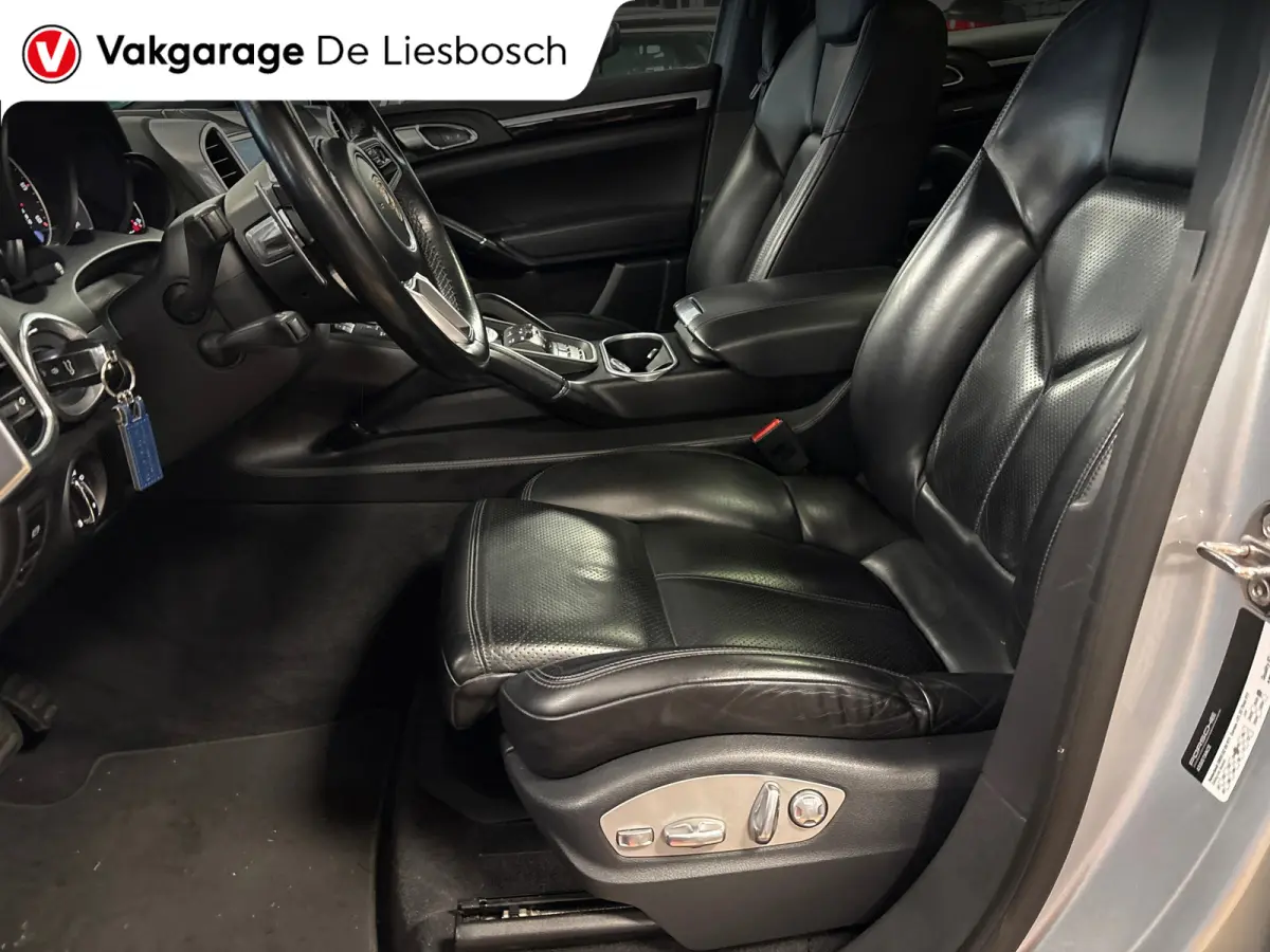3.0 D Platinum Edition/pano/sport chrono/sport design/luchtverong/bose