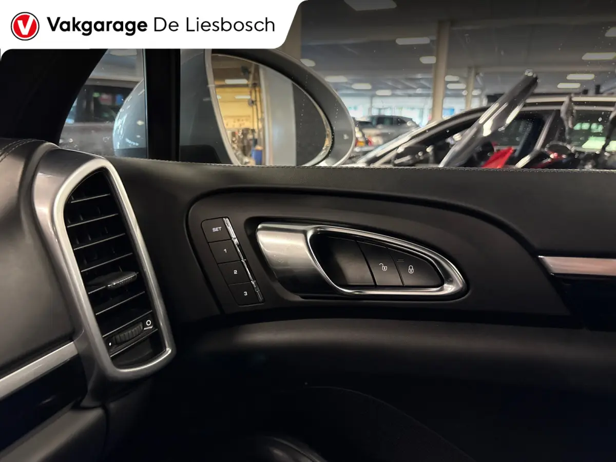 3.0 D Platinum Edition/pano/sport chrono/sport design/luchtverong/bose