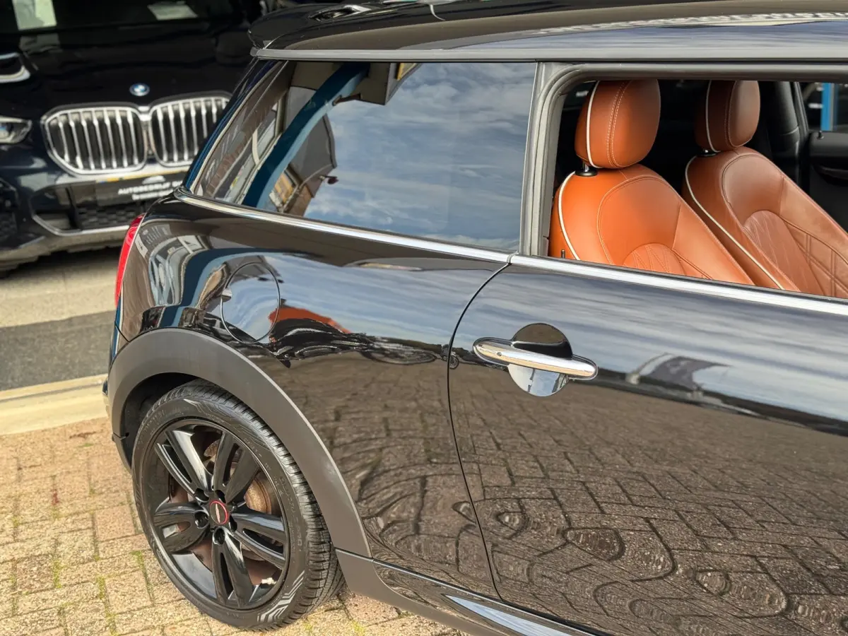 1.5 Cooper JCW 2019 ZWART NAVI LEDER LM NAP!