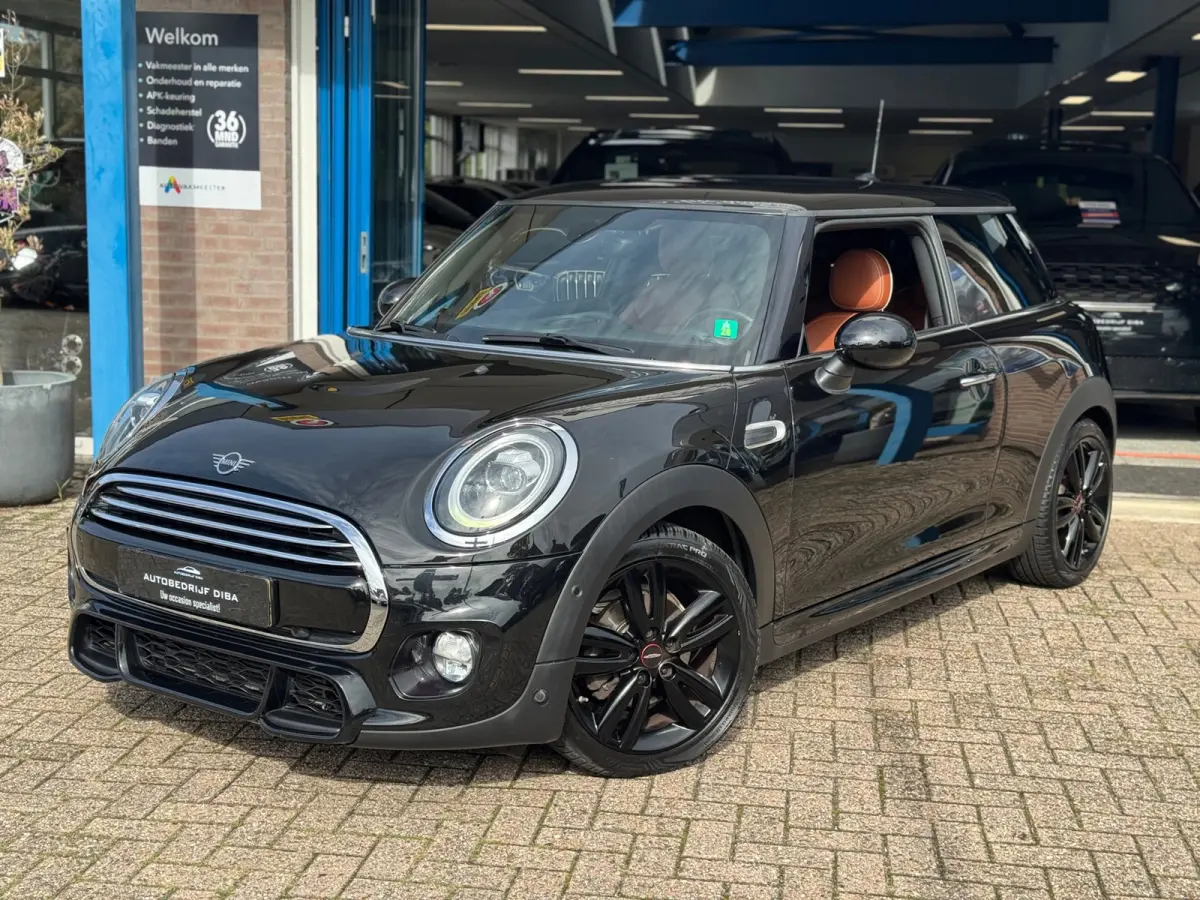 1.5 Cooper JCW 2019 ZWART NAVI LEDER LM NAP!