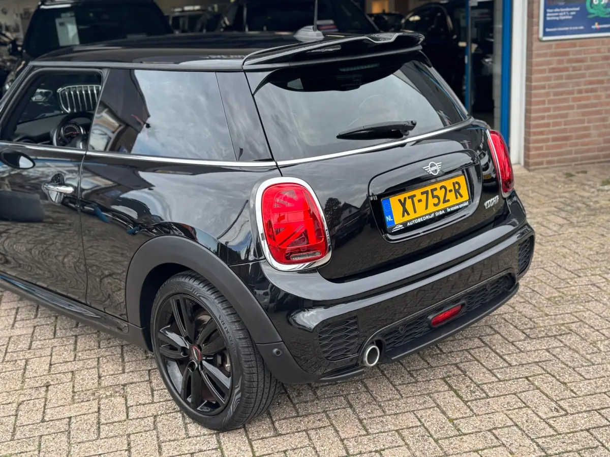 1.5 Cooper JCW 2019 ZWART NAVI LEDER LM NAP!