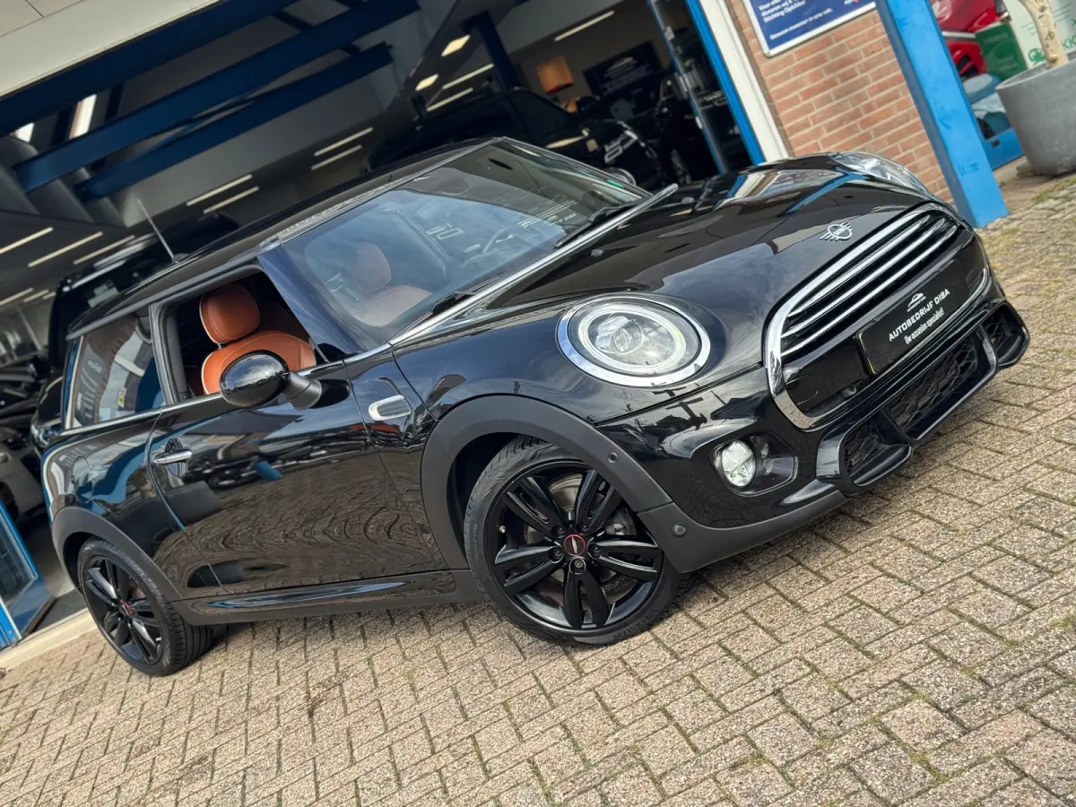 1.5 Cooper JCW 2019 ZWART NAVI LEDER LM NAP!