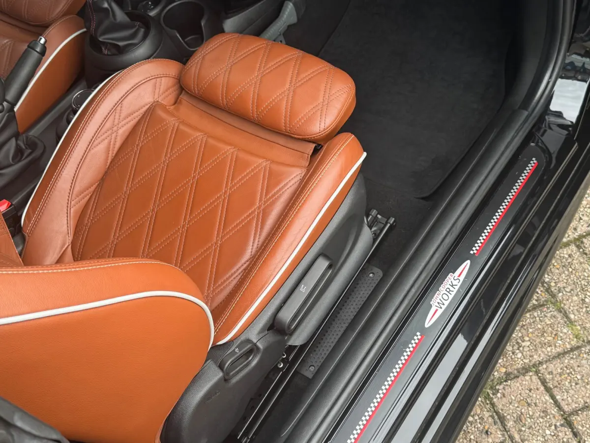 1.5 Cooper JCW 2019 ZWART NAVI LEDER LM NAP!