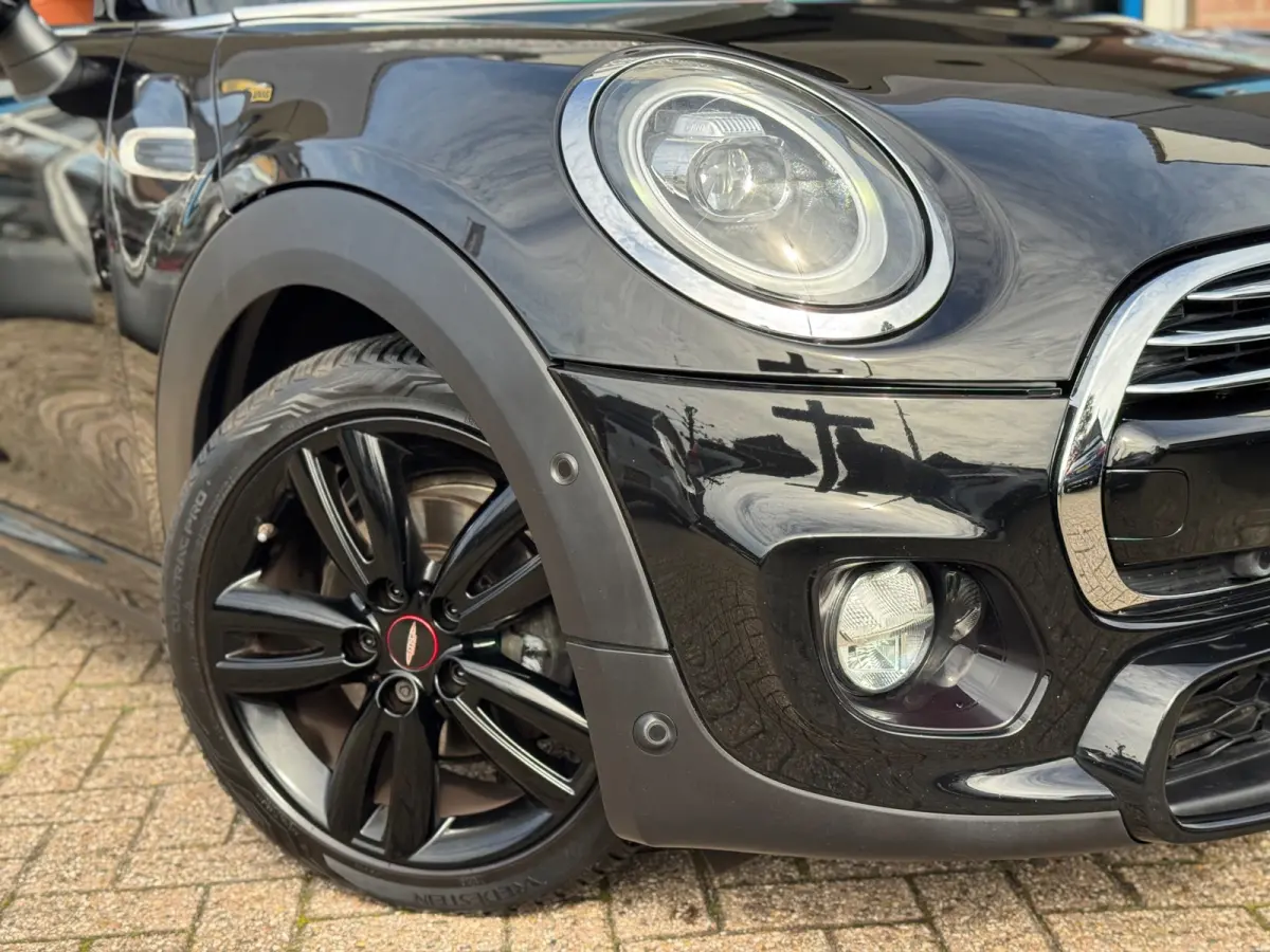 1.5 Cooper JCW 2019 ZWART NAVI LEDER LM NAP!