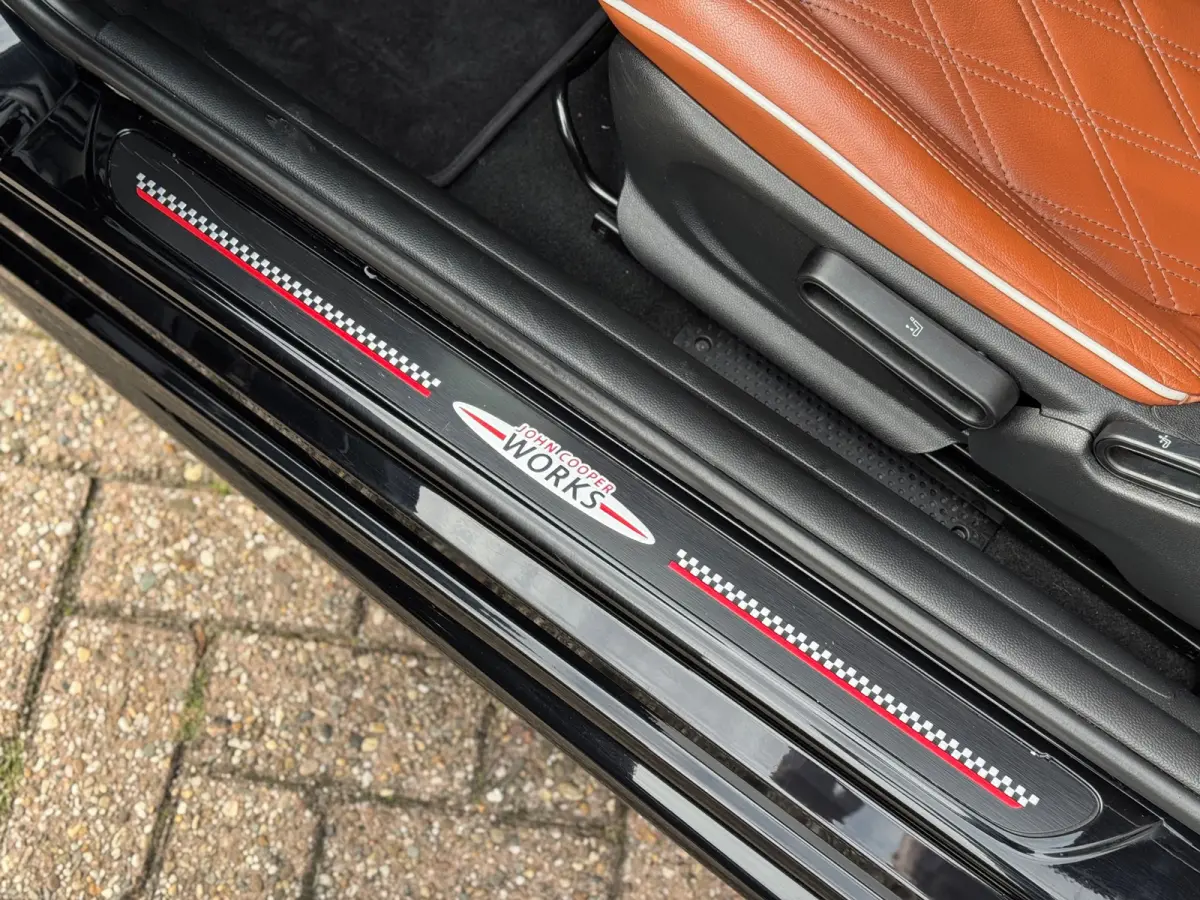 1.5 Cooper JCW 2019 ZWART NAVI LEDER LM NAP!