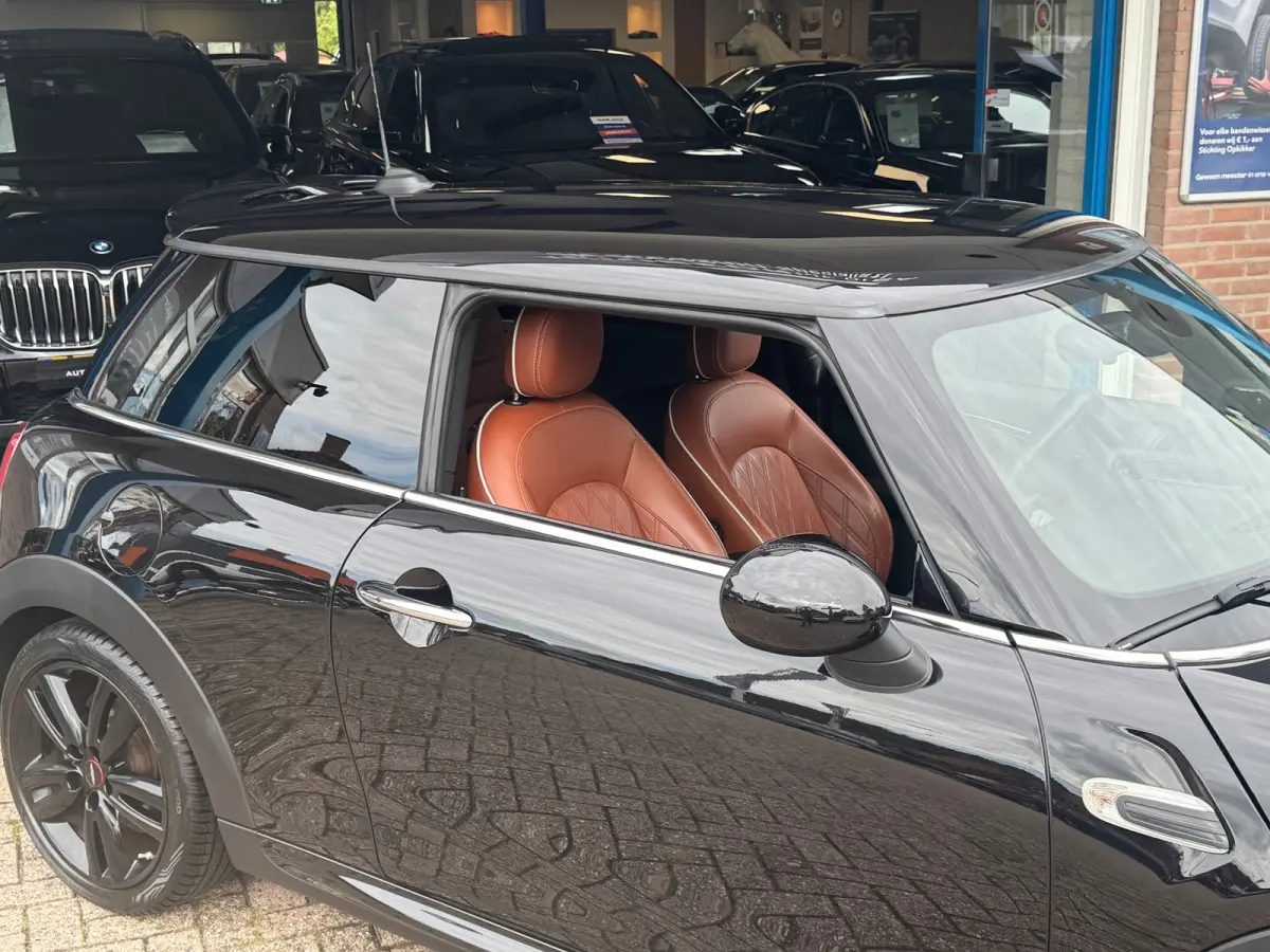 1.5 Cooper JCW 2019 ZWART NAVI LEDER LM NAP!