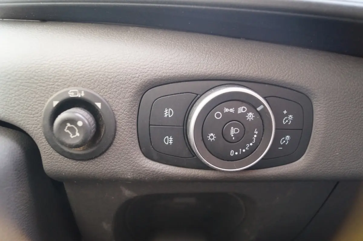 330 2.0 TDCI 130pk L2-H2 Trend -AIRCO-PDC-NAVI-