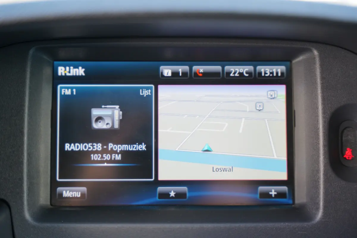 1.5 dCi 75 Express Comfort S&S | Airco | Bluetooth | Cruise control | Lichtmetalen velgen 15" | Navigatiesysteem full map | Parkeersensor achter | Radio-cd/mp3 speler | Trekhaak | Top onderh