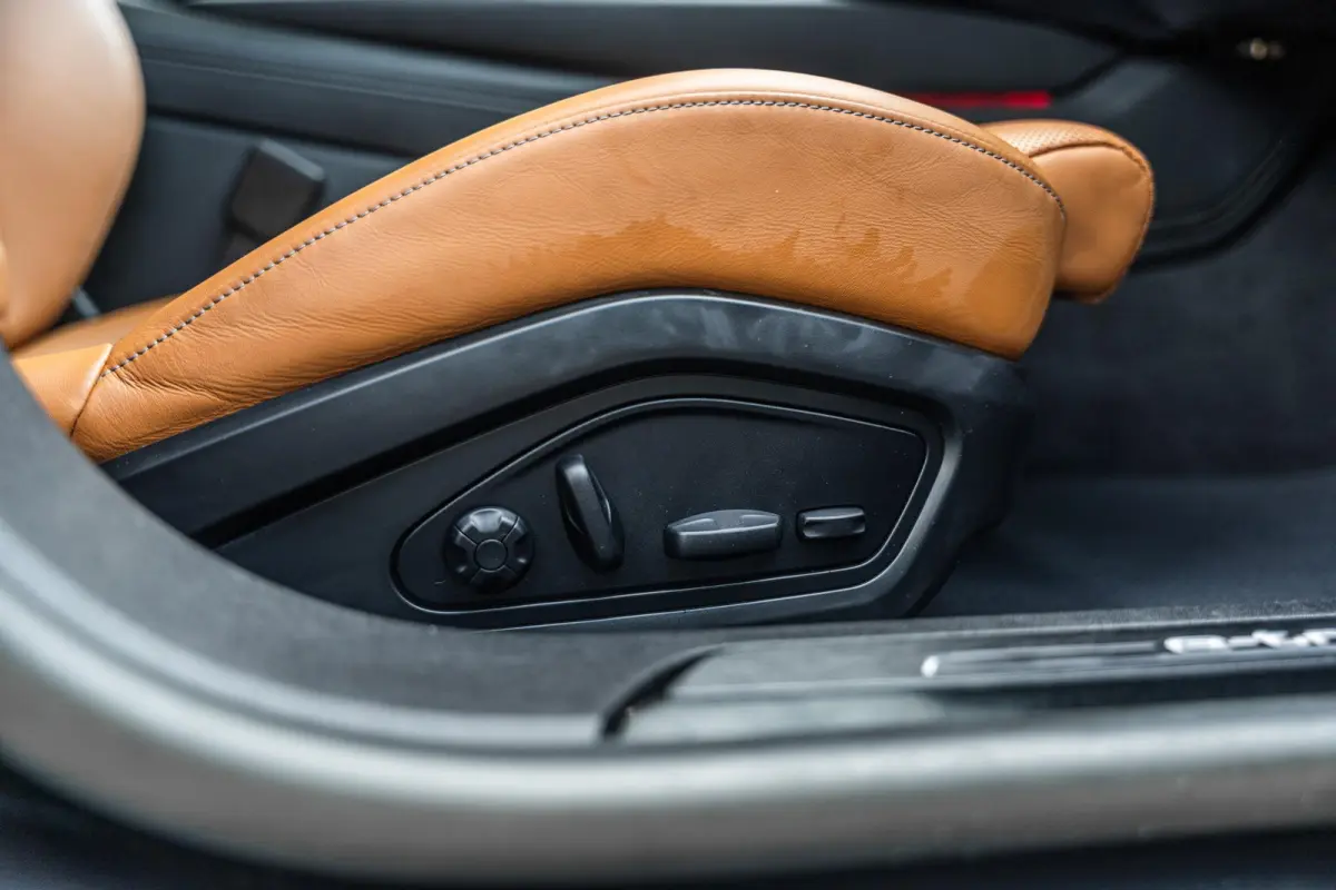 476pk 93 kWh | Adaptief onderstel | Leder | B&O 3D | Keyless | Elek. Sportstoel Pro | 21" Velgen