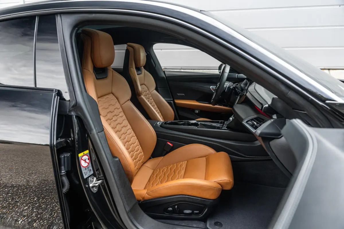 476pk 93 kWh | Adaptief onderstel | Leder | B&O 3D | Keyless | Elek. Sportstoel Pro | 21" Velgen