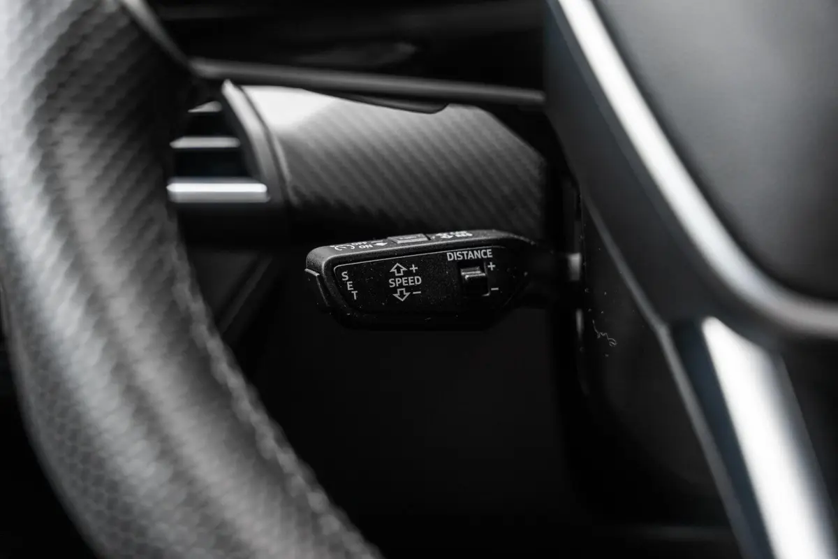 476pk 93 kWh | Adaptief onderstel | Leder | B&O 3D | Keyless | Elek. Sportstoel Pro | 21" Velgen