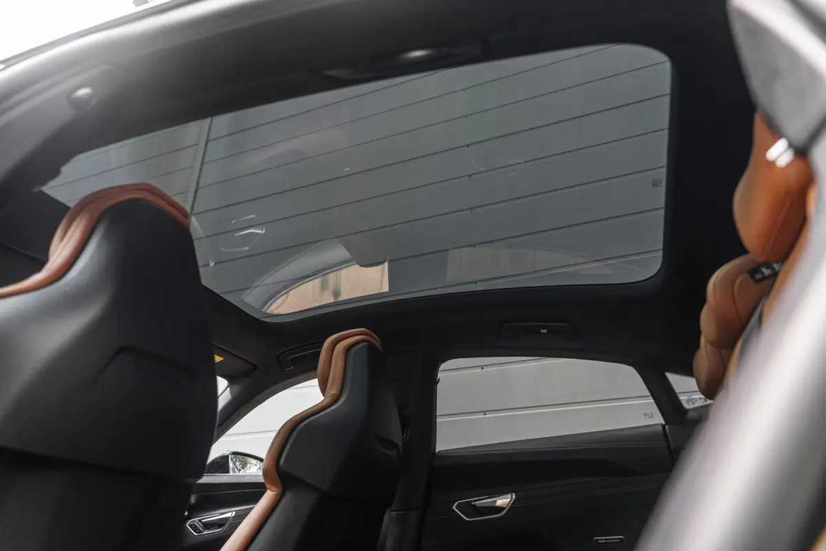 476pk 93 kWh | Adaptief onderstel | Leder | B&O 3D | Keyless | Elek. Sportstoel Pro | 21" Velgen