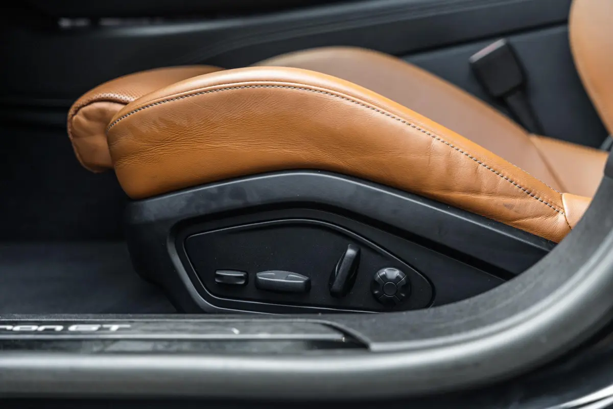 476pk 93 kWh | Adaptief onderstel | Leder | B&O 3D | Keyless | Elek. Sportstoel Pro | 21" Velgen