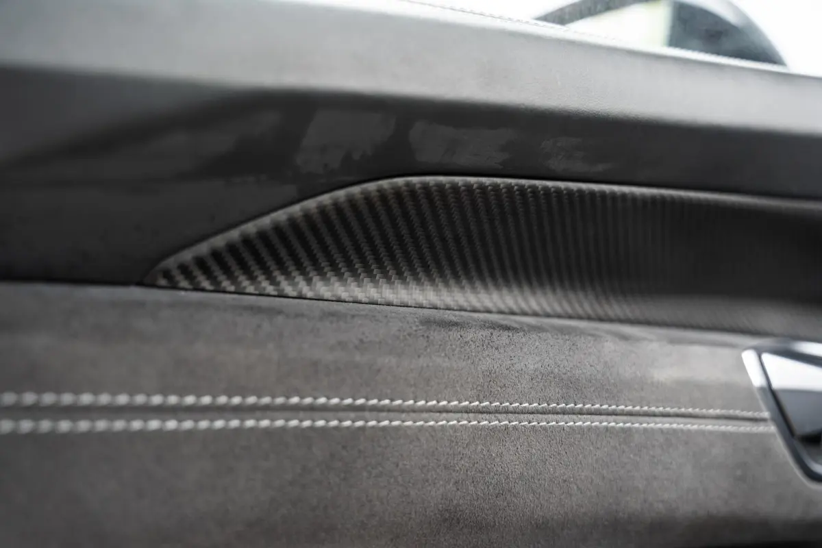 476pk 93 kWh | Adaptief onderstel | Leder | B&O 3D | Keyless | Elek. Sportstoel Pro | 21" Velgen