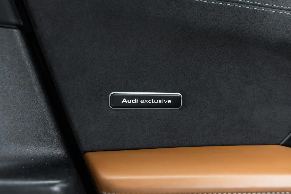 476pk 93 kWh | Adaptief onderstel | Leder | B&O 3D | Keyless | Elek. Sportstoel Pro | 21" Velgen