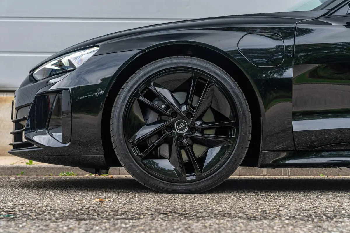476pk 93 kWh | Adaptief onderstel | Leder | B&O 3D | Keyless | Elek. Sportstoel Pro | 21" Velgen