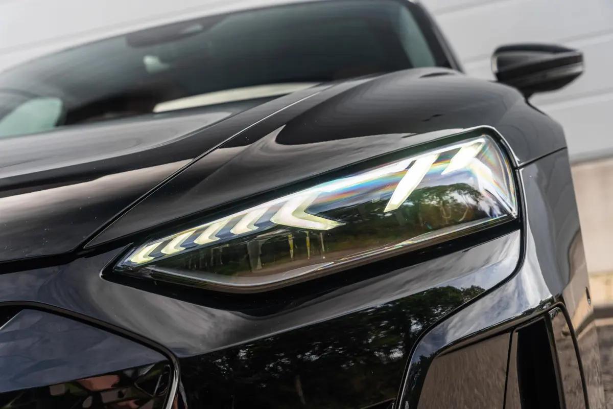 476pk 93 kWh | Adaptief onderstel | Leder | B&O 3D | Keyless | Elek. Sportstoel Pro | 21" Velgen