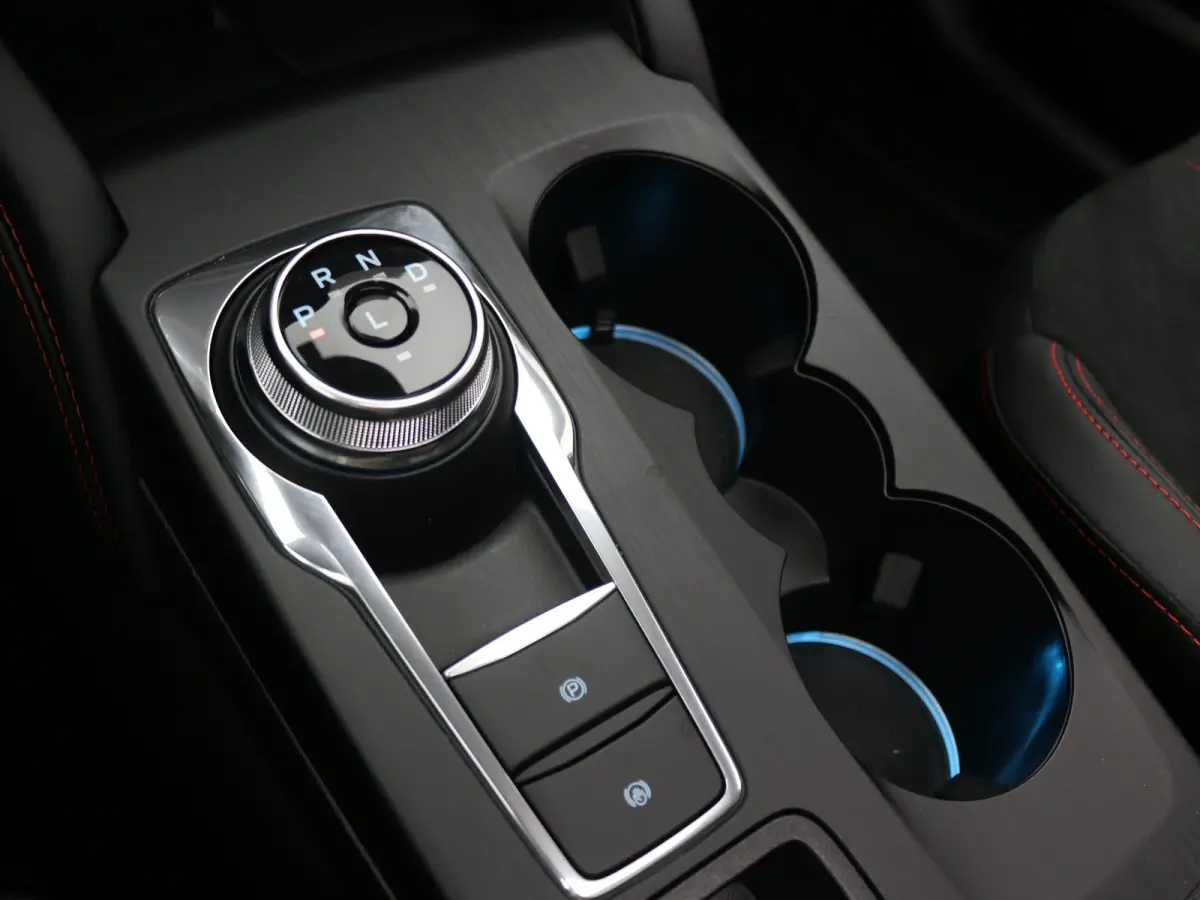 2.5 PHEV ST-Line X / Fabrieksgarantie t/m 02-2029 / Trekhaak Wegklapbaar / WINTER-PACK / Trekgewicht 2.100 KG / Elektisch schuif-/kanteldak / 360-camera / Navigatie / Apple Carplay/Android A