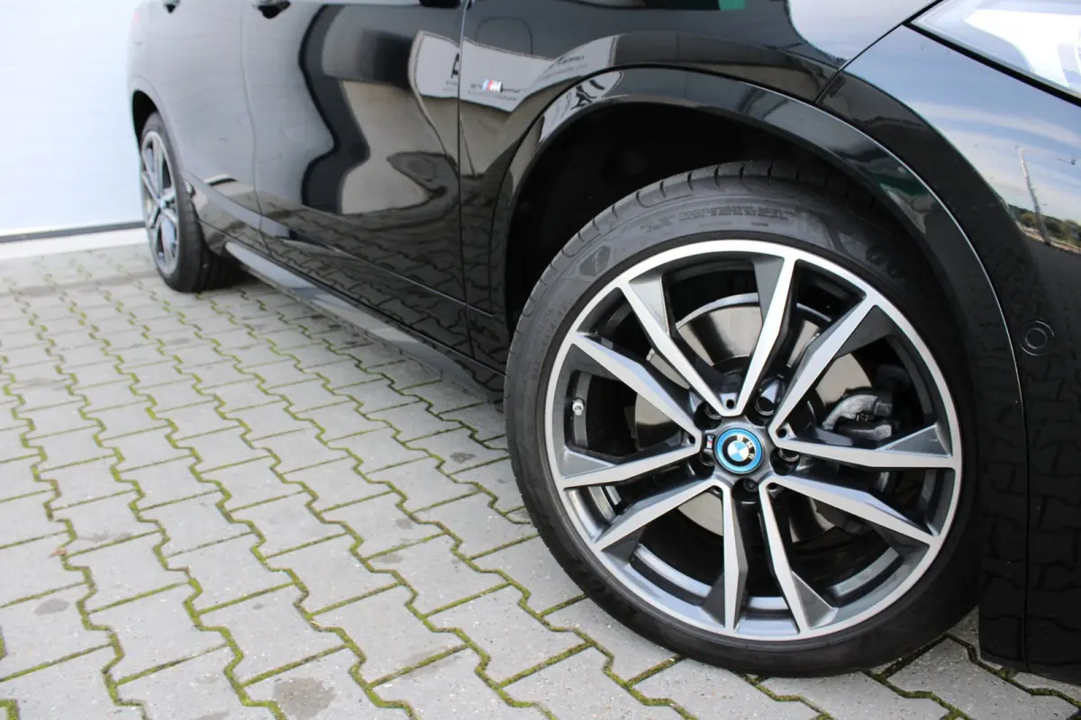 XDrive25e HIGH EXECUTIVE M SPORT PRO | HEAD UP | PANO | LEDER | MEMORY | 19" M | HARMAN & KARDON |CAMERA | CARPLAY