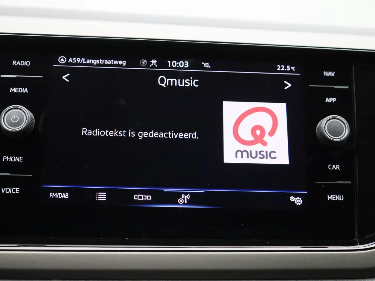 1.0 TSI R-Line Edition | AUTOMAAT | APPLE CARPLAY - ANDROID AUTO | AIRCO | NAVIGATIE | ADAPTIVE CRUISE CONTROL | LICHTMETALEN VELGEN | GETINTE RUITEN |
