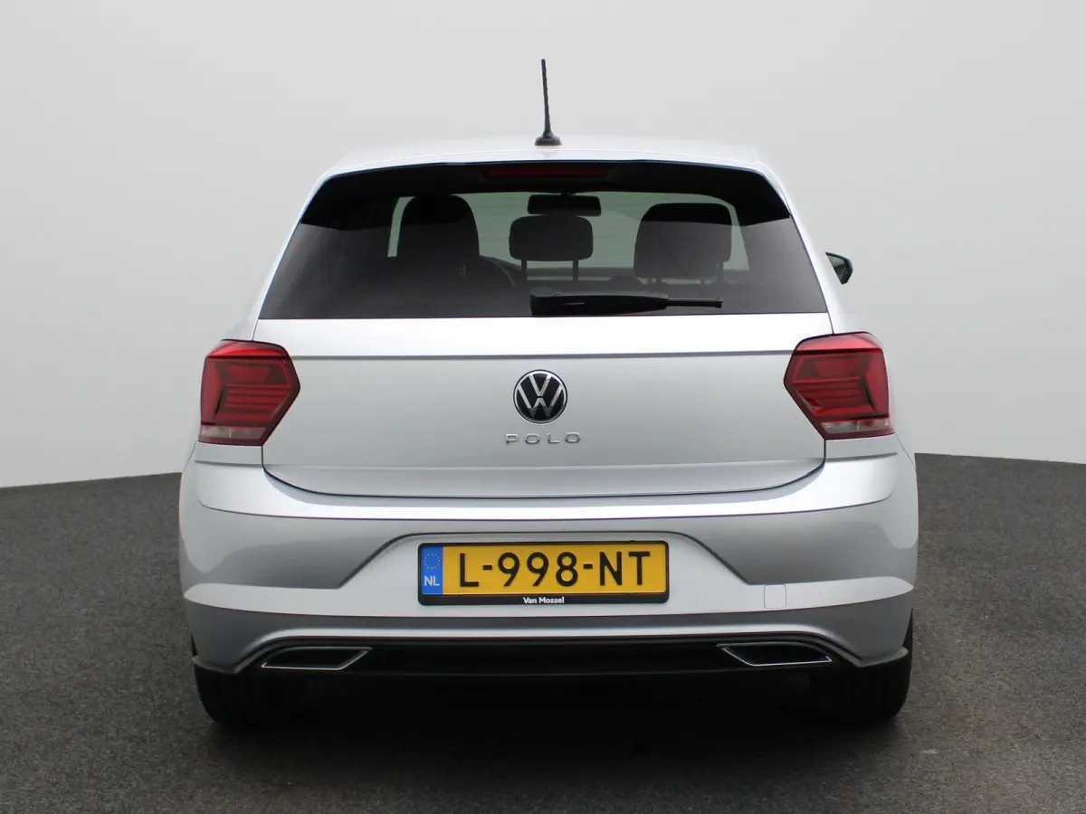 1.0 TSI R-Line Edition | AUTOMAAT | APPLE CARPLAY - ANDROID AUTO | AIRCO | NAVIGATIE | ADAPTIVE CRUISE CONTROL | LICHTMETALEN VELGEN | GETINTE RUITEN |