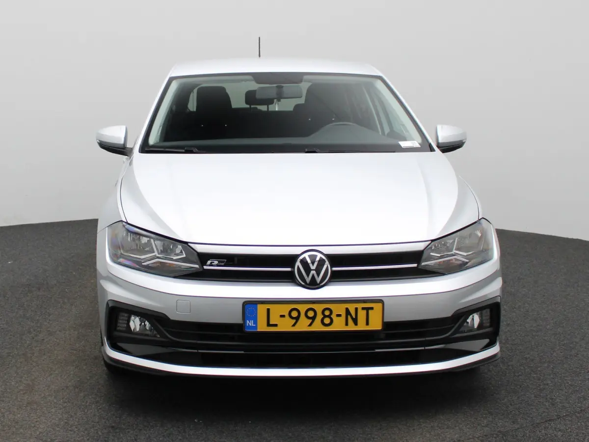 1.0 TSI R-Line Edition | AUTOMAAT | APPLE CARPLAY - ANDROID AUTO | AIRCO | NAVIGATIE | ADAPTIVE CRUISE CONTROL | LICHTMETALEN VELGEN | GETINTE RUITEN |