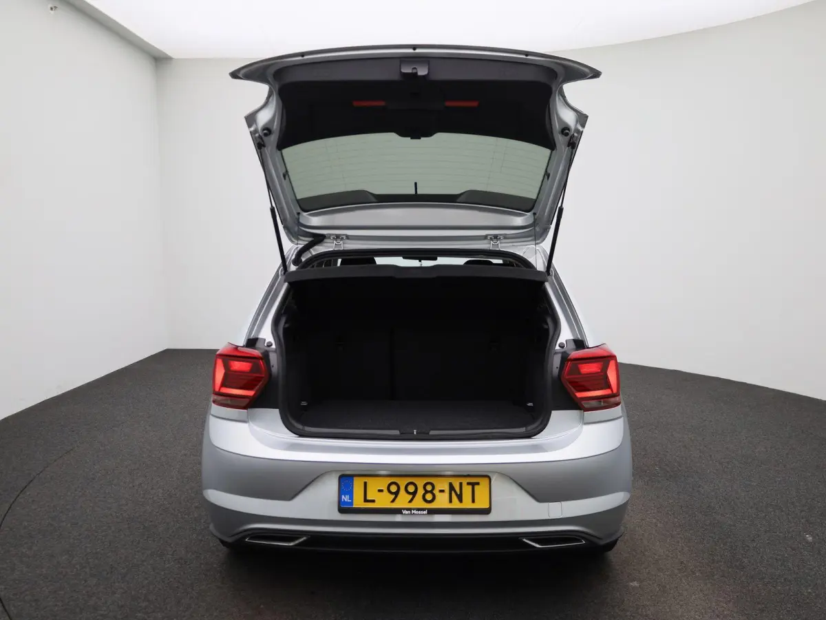 1.0 TSI R-Line Edition | AUTOMAAT | APPLE CARPLAY - ANDROID AUTO | AIRCO | NAVIGATIE | ADAPTIVE CRUISE CONTROL | LICHTMETALEN VELGEN | GETINTE RUITEN |