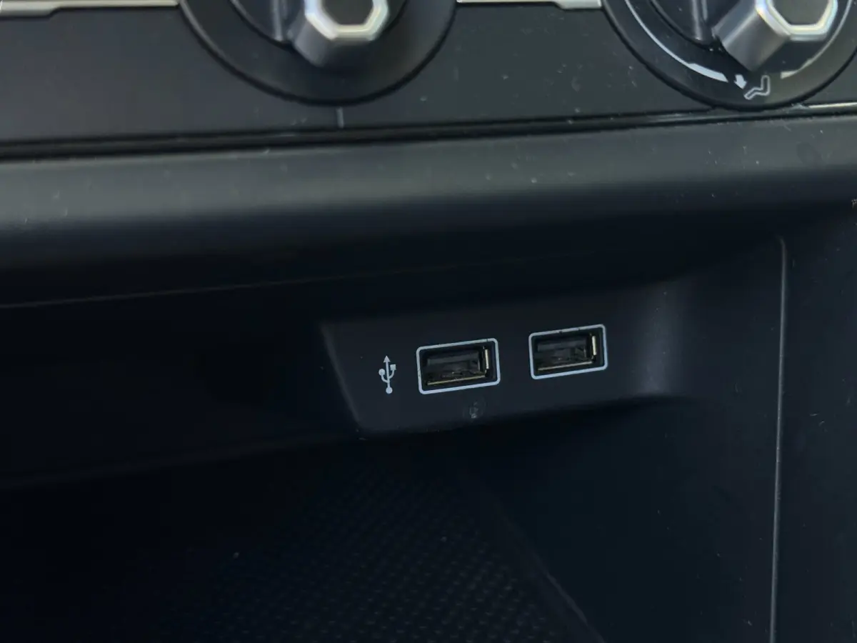 1.0 MPI Comfortline TREKHAAK / CARPLAY / NAVI / CRUISE / NL AUTO MET NAP