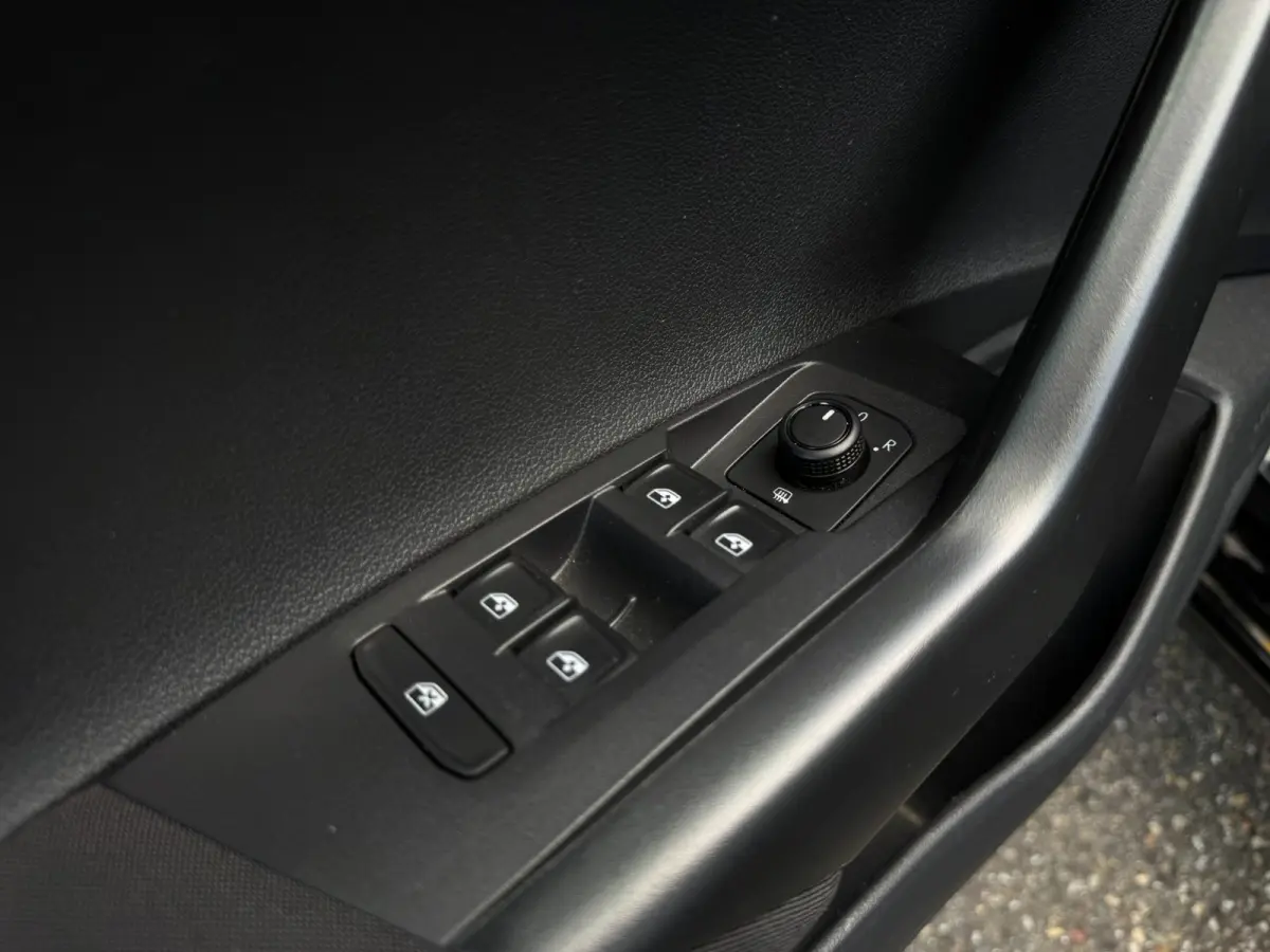 1.0 MPI Comfortline TREKHAAK / CARPLAY / NAVI / CRUISE / NL AUTO MET NAP
