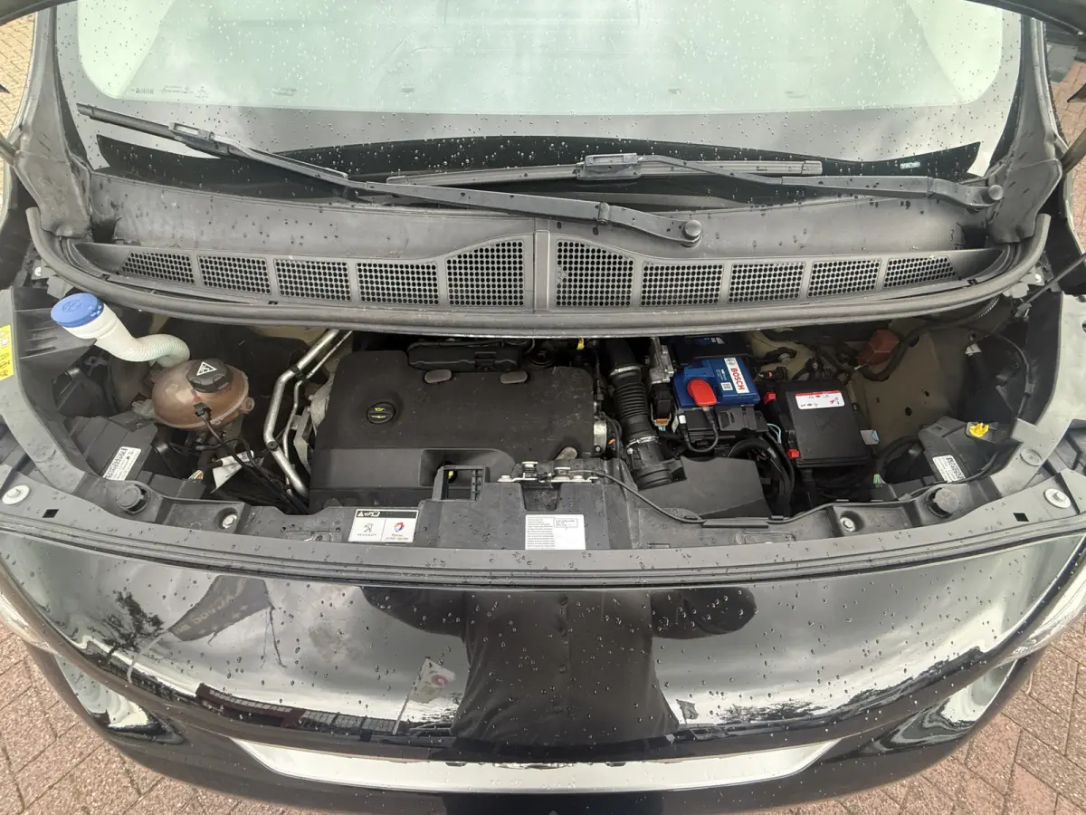 2.0 BlueHDI 180 Premium automaat 177 pk org nl auto nap logisch navigatie airco cruise ctr half leder/stof trekhaak schuifdeur
