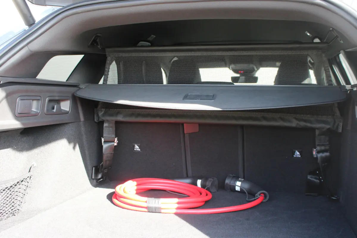 1.6 Plug-in Hybrid 195pk GT | Nieuwe auto | NL auto | Nieuwprijs €47.500,- | 11km | Luxe stoelen | Navigatie | 7,4kw Charger