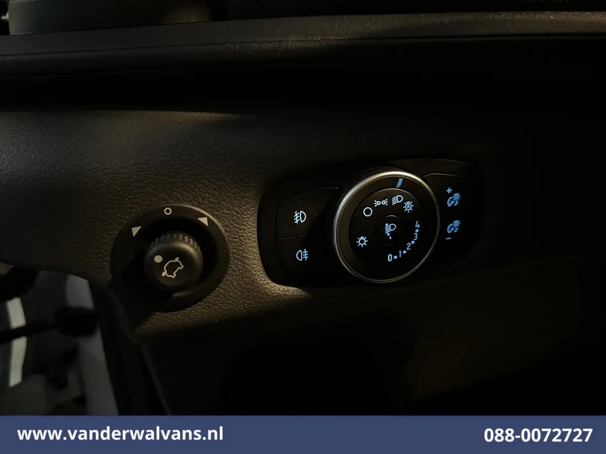 2.0 TDCI 130pk L3H2 Euro6 Airco | Camera | Navigatie | Cruisecontrol | Stoelverwaming Verwarmde voorruit, Elektrisch verstelbare bestuurdersstoel, Parkeersensoren, Bijrijdersbank
