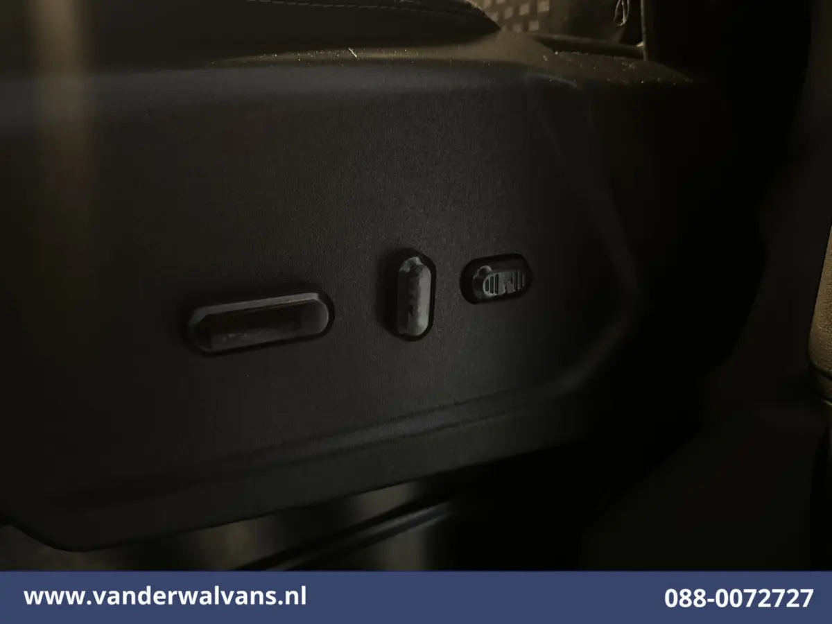2.0 TDCI 130pk L3H2 Euro6 Airco | Camera | Navigatie | Cruisecontrol | Stoelverwaming Verwarmde voorruit, Elektrisch verstelbare bestuurdersstoel, Parkeersensoren, Bijrijdersbank