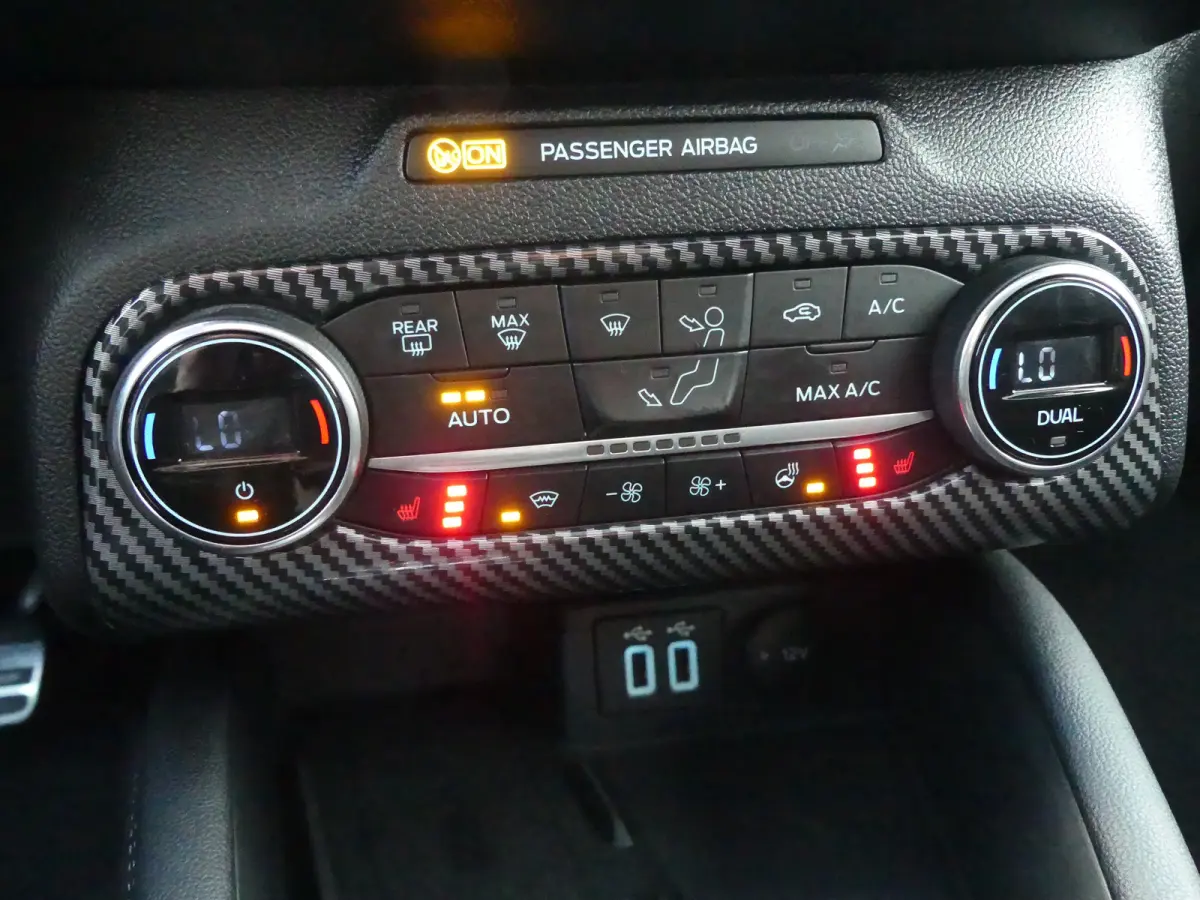 2.3 EcoBoost ST-3 | PANORAMADAK | KLEPPENSYSTEEM MET AFSTANDSBEDIENING | ADAPTIVE CRUISE | DODEHOEKDETECTIE | CAMERA | STOEL+STUUR+VOORRUITVERWARMING | PARKEERSENSOREN V+A | ELEKTRISCHE VERS