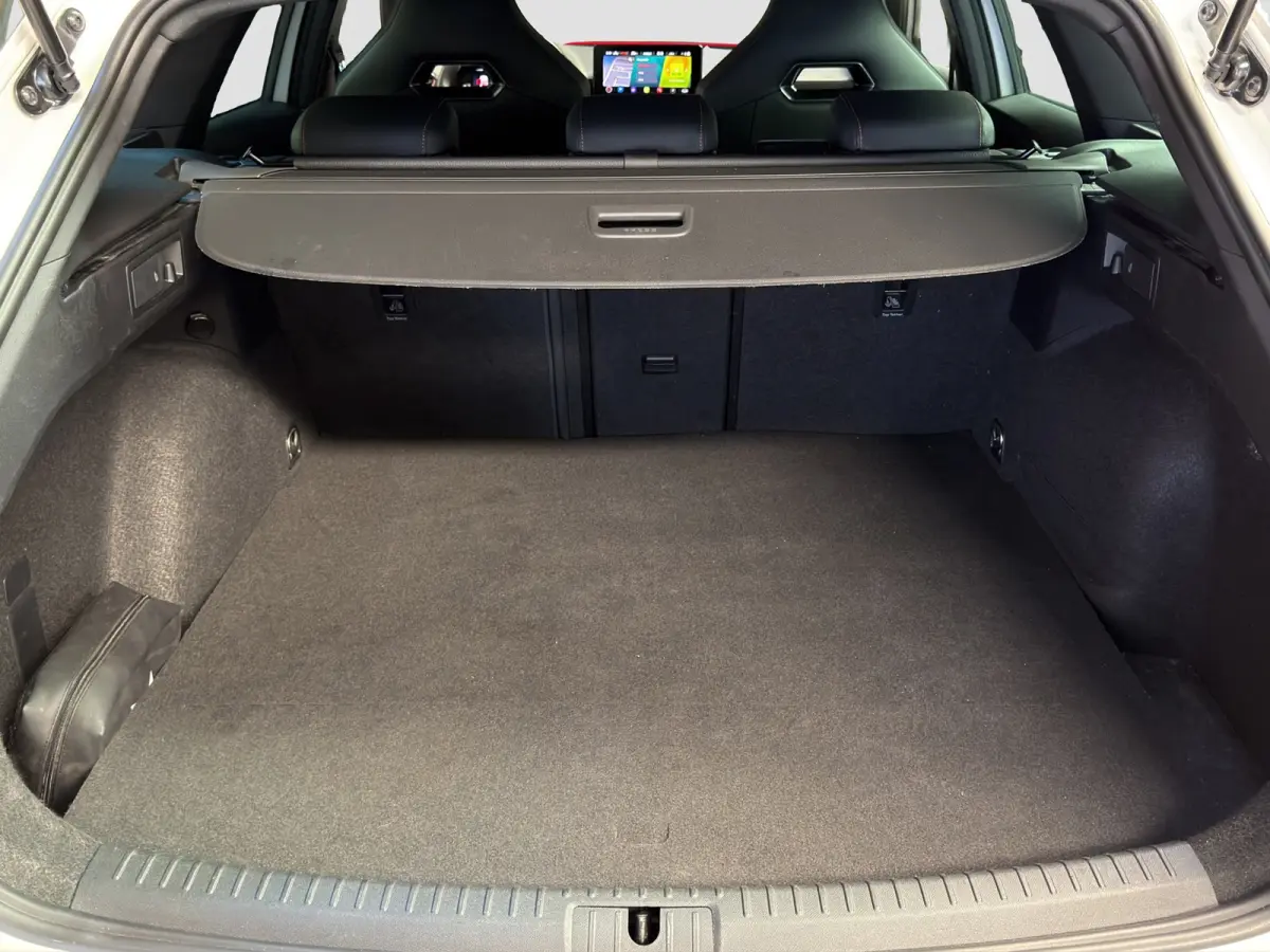 1.4 e-Hybrid VZ Performance|Keyless|Matrix LED|Camera|Kuipstoelen
