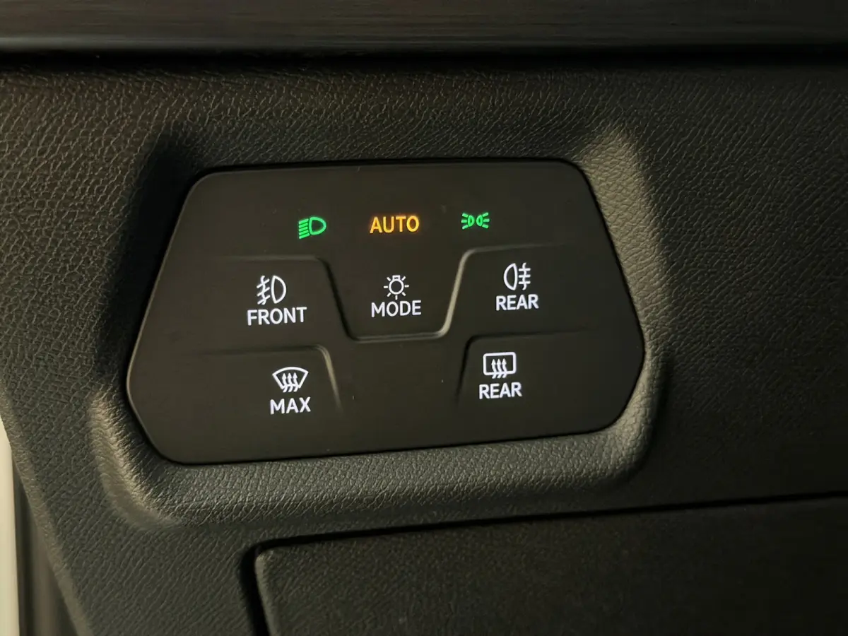 1.4 e-Hybrid VZ Performance|Keyless|Matrix LED|Camera|Kuipstoelen