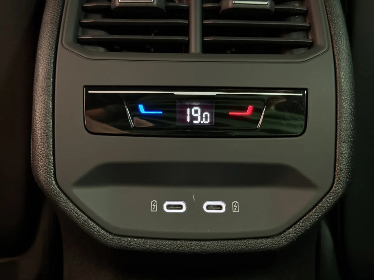 1.4 e-Hybrid VZ Performance|Keyless|Matrix LED|Camera|Kuipstoelen