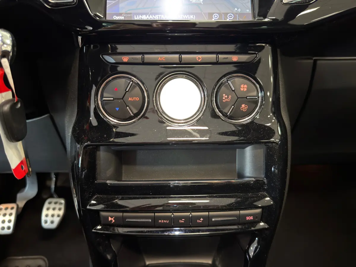 1.2 PureTech Shine| NAVIGATIE, CAMERA, CRUISE,