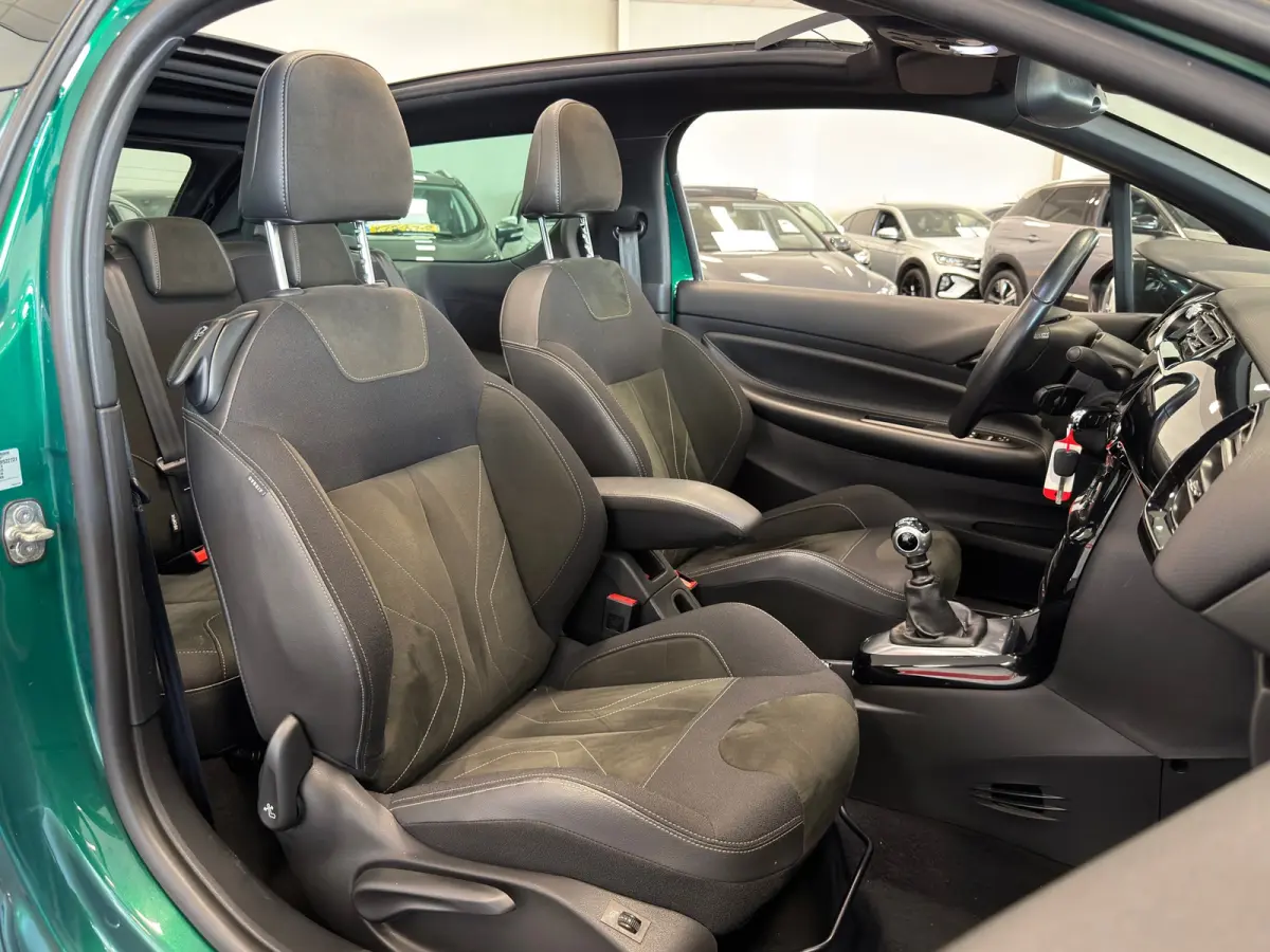1.2 PureTech Shine| NAVIGATIE, CAMERA, CRUISE,