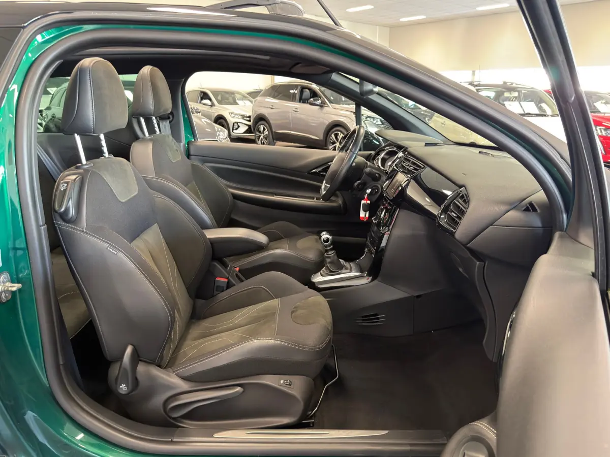 1.2 PureTech Shine| NAVIGATIE, CAMERA, CRUISE,