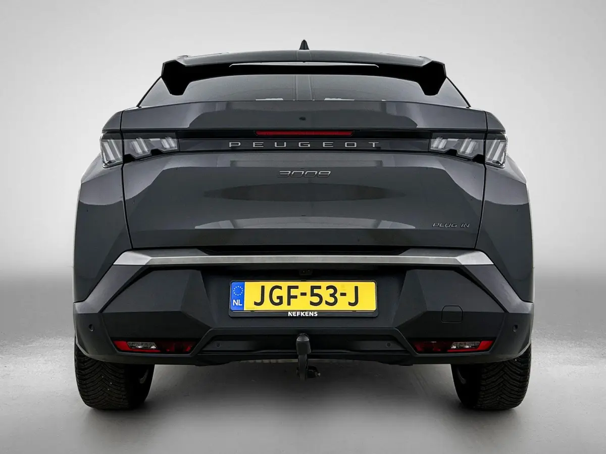 1.6 plug-in Hybrid 195pk Allure Automaat | Trekhaak | Climate Control | Cruise Control | Camera | LED Koplampen | Keyless Entry/Start | 19" Lichtmetalen Velgen | Apple Carplay/Android Auto |