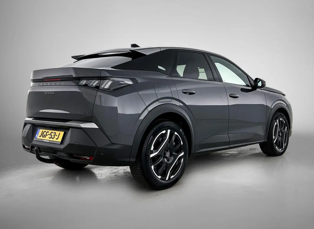 1.6 plug-in Hybrid 195pk Allure Automaat | Trekhaak | Climate Control | Cruise Control | Camera | LED Koplampen | Keyless Entry/Start | 19" Lichtmetalen Velgen | Apple Carplay/Android Auto |