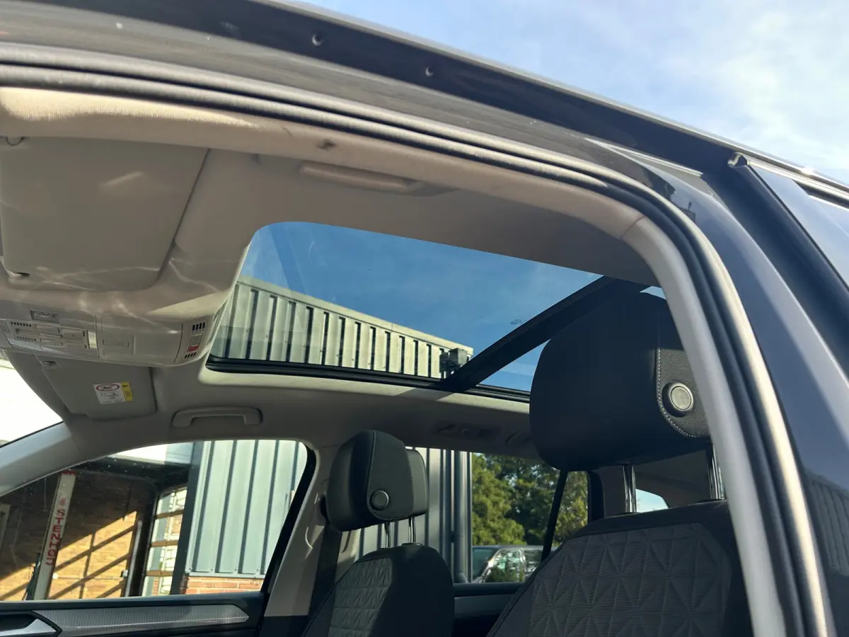 1.4 TSI eHybrid Panorama-Dak/Trekhaak/Acc/Front-Assist/Lane-Assist