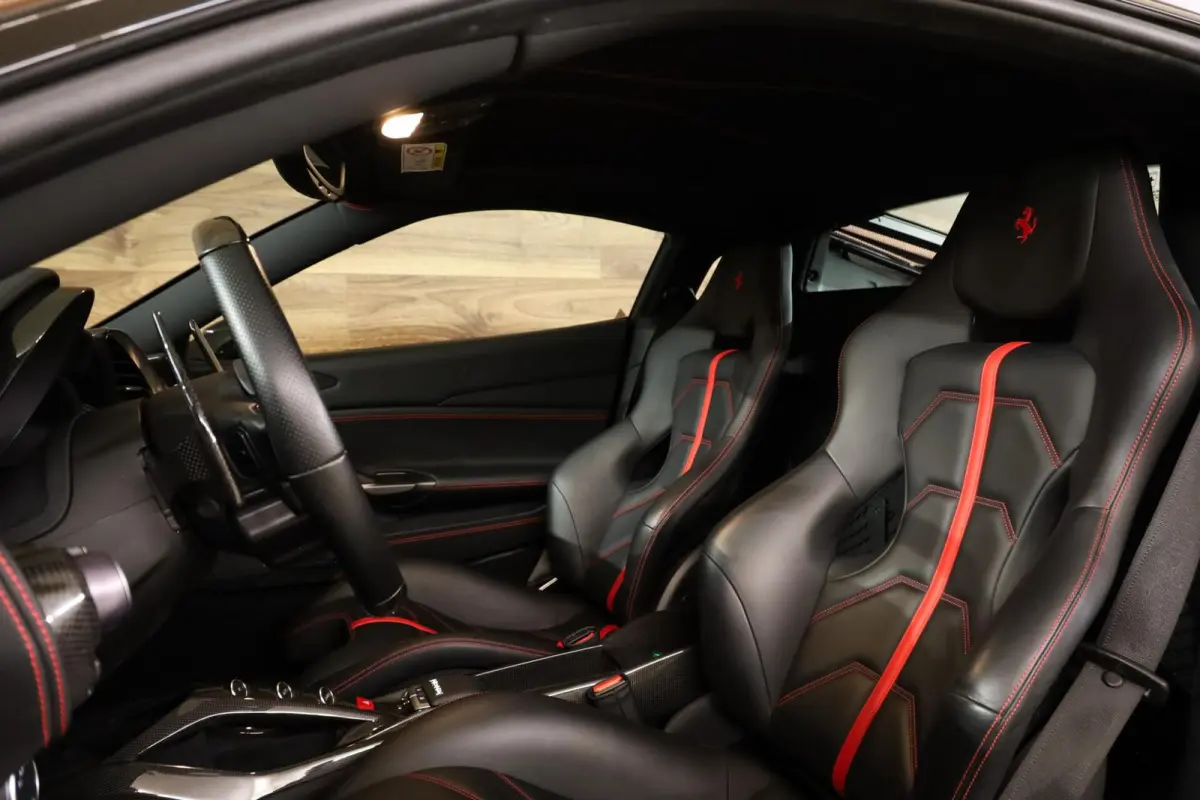 3.9 HELE|Akrapovic|Lift|RacingSeats|Carbon|