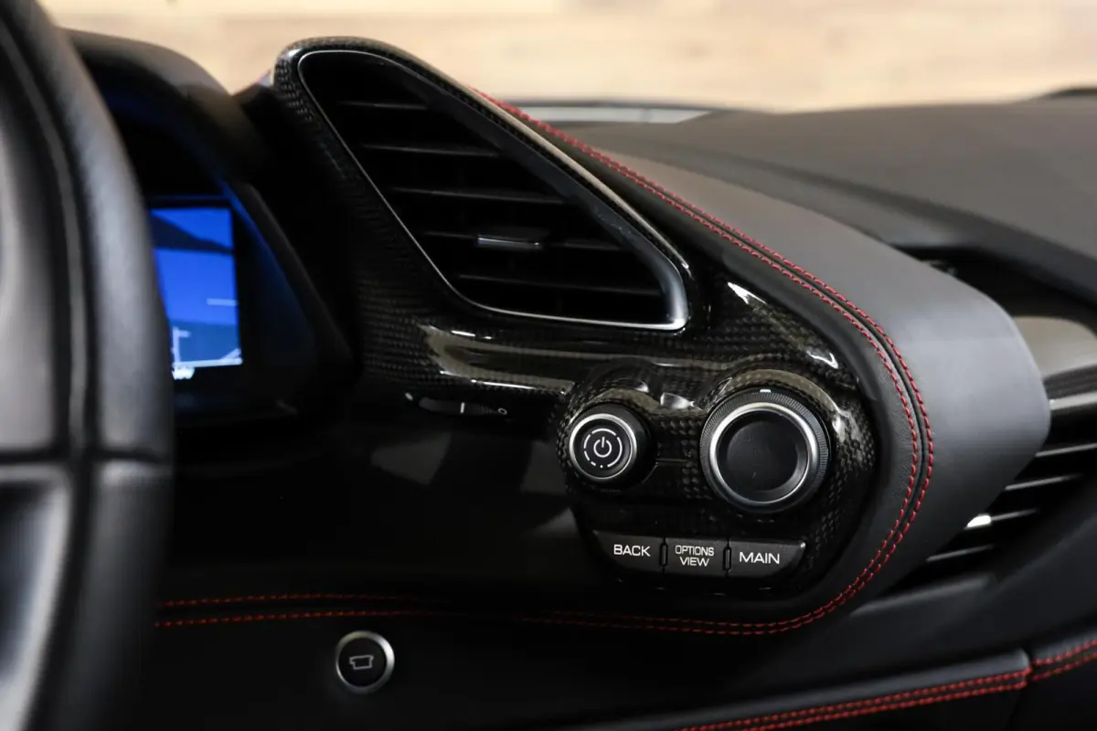 3.9 HELE|Akrapovic|Lift|RacingSeats|Carbon|