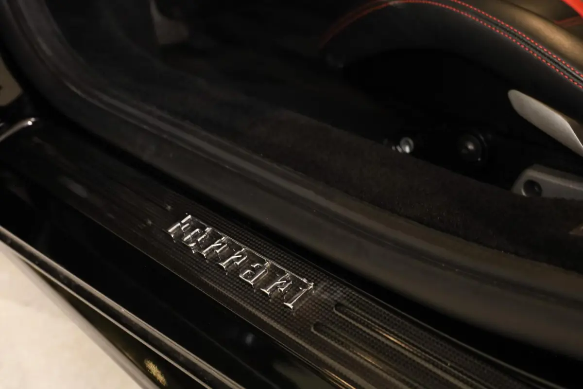 3.9 HELE|Akrapovic|Lift|RacingSeats|Carbon|