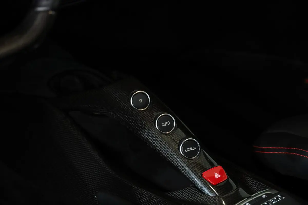 3.9 HELE|Akrapovic|Lift|RacingSeats|Carbon|