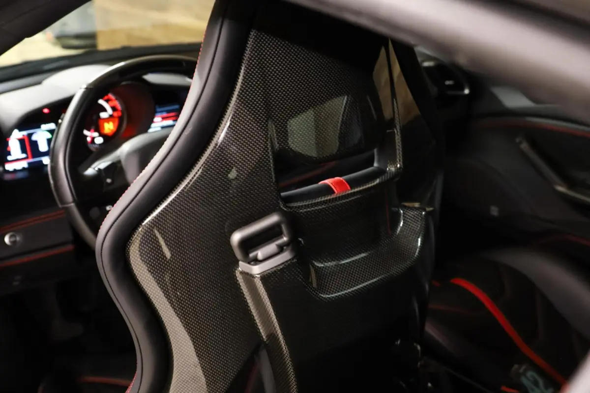 3.9 HELE|Akrapovic|Lift|RacingSeats|Carbon|